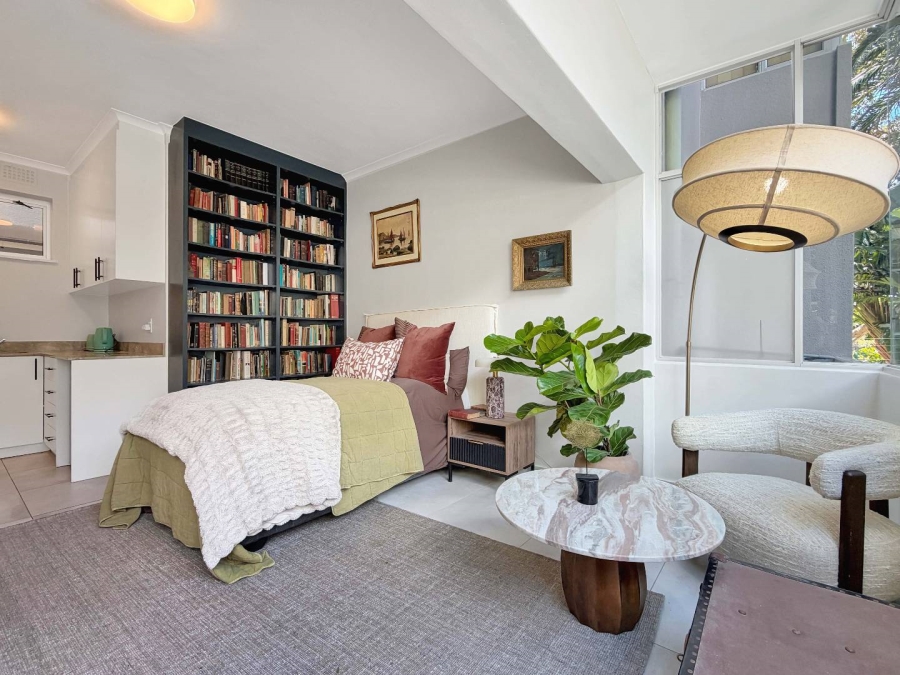 1 Bedroom Property for Sale in Three Anchor Bay Western Cape